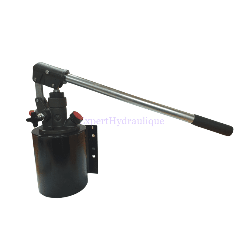 Pompe manuelle hydraulique 18cm3 réservoir 4l Pompe manuelle hydraulique 18cm3 réservoir 4l.